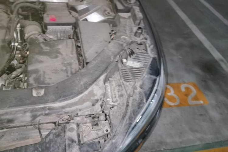 Used Volvo XC60 2019 T5 4x4 Smart Edition China V Standard Engine Bay Left