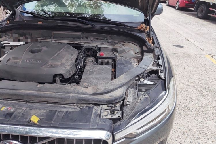 Used Volvo XC60 2019 T5 4x4 Smart Edition China V Standard Engine Bay Left