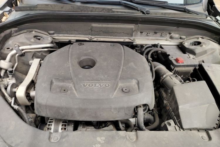 Used Volvo XC60 2019 T5 4x4 Zhiya Luxury Edition China V Standard Engine Bay