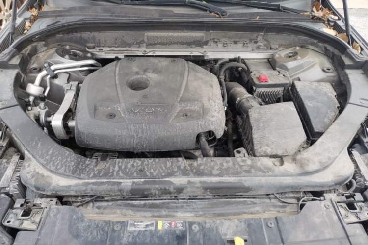 Used Volvo XC60 2019 T5 4x4 Smart Edition China V Standard Engine Bay