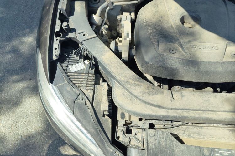 Used Volvo XC60 2019 T5 4x4 Smart Edition China V Standard Engine Bay Right