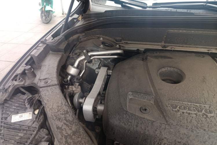 Used Volvo XC60 2019 T5 4x4 Smart Edition China V Standard Engine Bay Right