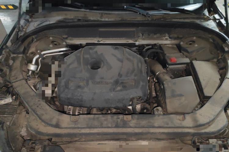 Used Volvo XC60 2019 T5 4x4 Smart Edition China V Standard Engine Bay