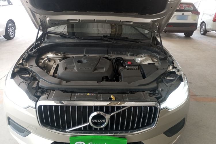 Used Volvo XC60 2019 T5 4x4 Smart Edition China VI Standard Engine Bay