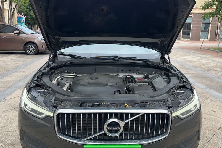 Used Volvo XC60 2019 T5 4x4 Smart Edition China V Standard Engine Bay