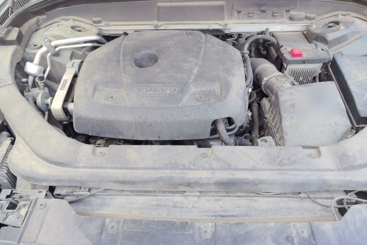 Used Volvo XC60 2019 T5 4x4 Zhiyuan Edition China VI Standard Engine Bay