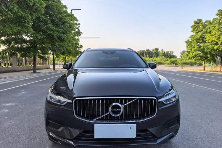 Used Volvo XC60 2019 T5 4x4 Smart Edition China VI Standard Exterior 1