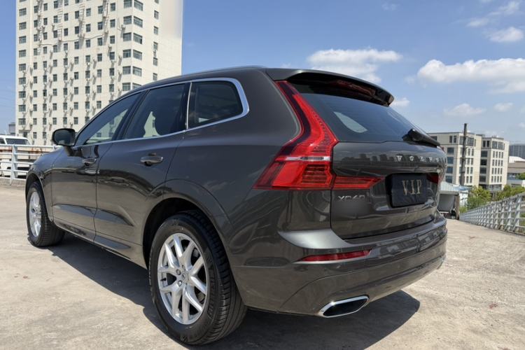 Used Volvo XC60 2019 T5 4x4 Smart Edition China VI Standard Exterior 1