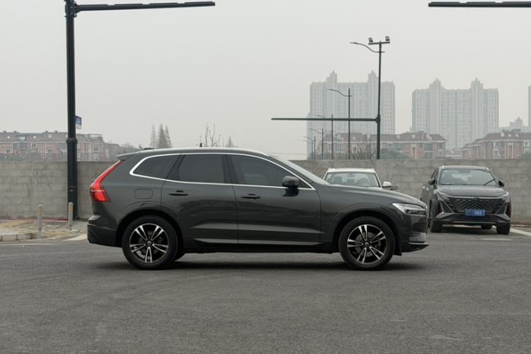 Used Volvo XC60 2019 T5 4x4 Smart Edition China V Standard Exterior 1