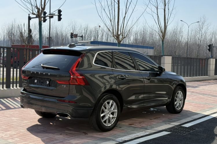 Used Volvo XC60 2019 T5 4x4 Smart Edition China VI Standard Exterior 11