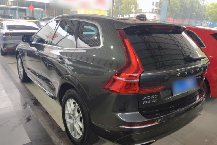 Used Volvo XC60 2019 T5 4x4 Smart Edition China VI Standard Exterior 2