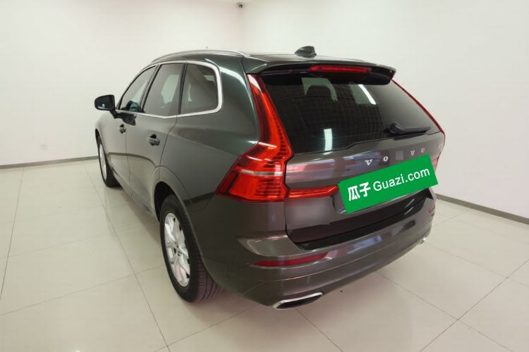 Used Volvo XC60 2019 T5 4x4 Smart Edition China VI Standard Exterior 2