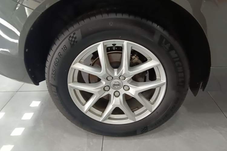 Used Volvo XC60 2019 T4 Zhiyi Edition China VI Exterior 2