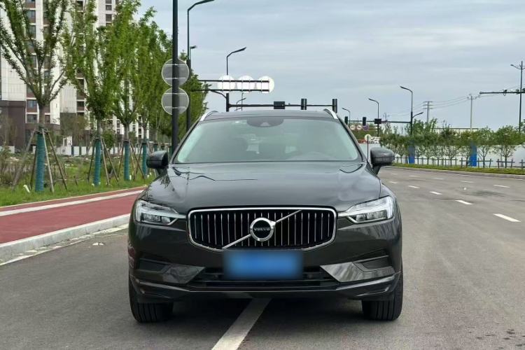 Used Volvo XC60 2019 T5 4x4 Smart Edition China VI Standard Exterior 2