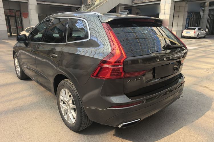 Used Volvo XC60 2019 T5 4x4 Smart Edition China V Standard Exterior 3