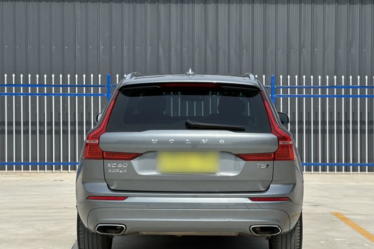 Used Volvo XC60 2019 T5 4x4 Smart Edition China V Standard Exterior 3