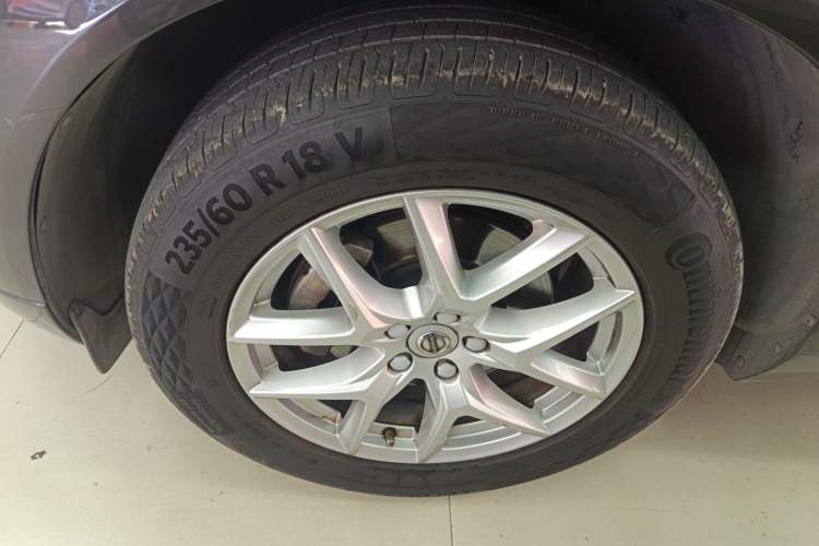 Used Volvo XC60 2019 T5 4x4 Smart Edition China VI Standard Exterior 4