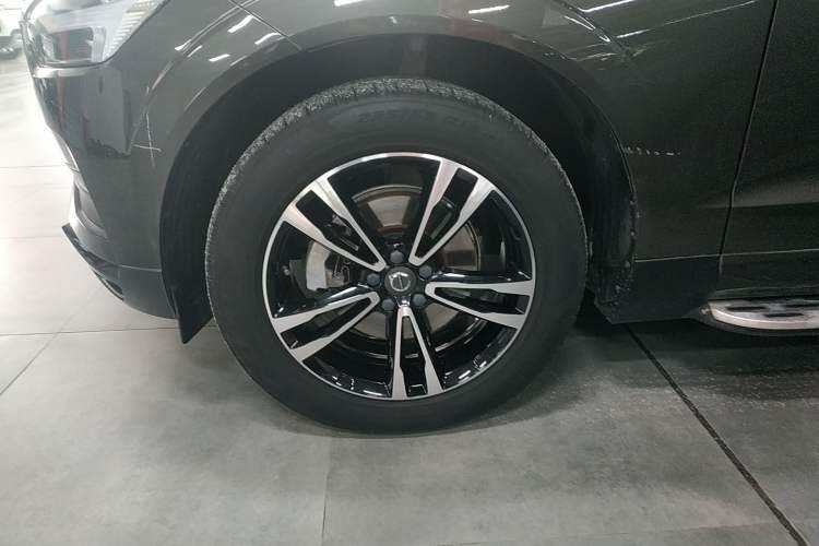Used Volvo XC60 2019 T5 4x4 Zhiyuan Edition China VI Standard Exterior 4