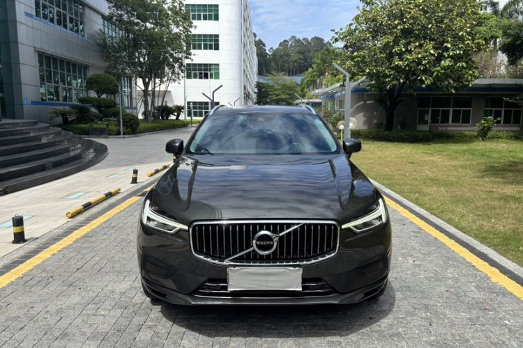 Used Volvo XC60 2019 T5 4x4 Smart Edition China V Standard Exterior 4