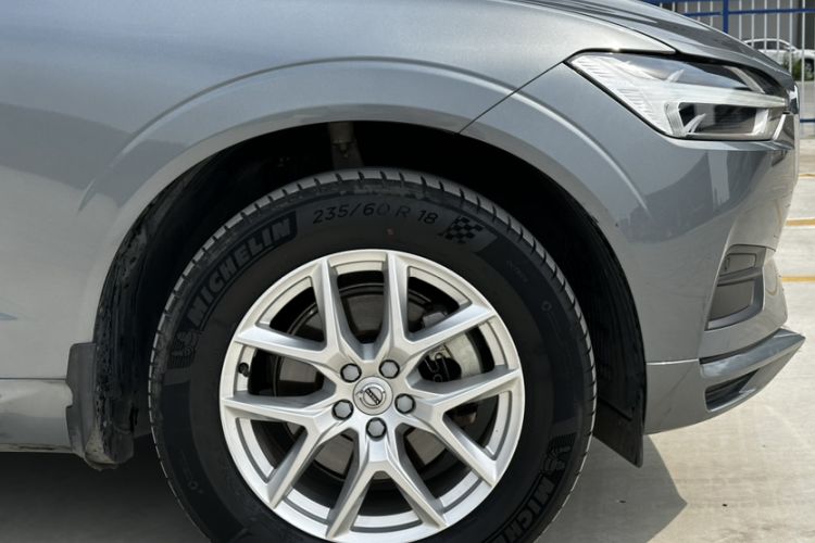 Used Volvo XC60 2019 T5 4x4 Smart Edition China V Standard Exterior 5