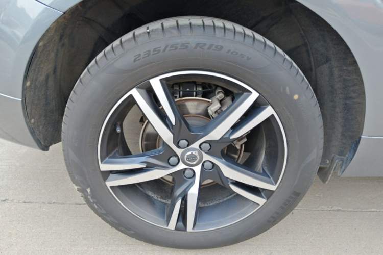 Used Volvo XC60 2019 T5 4x4 Zhiyuan Sport Edition China V Standard Exterior 5