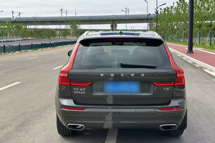 Used Volvo XC60 2019 T5 4x4 Smart Edition China VI Standard Exterior 5