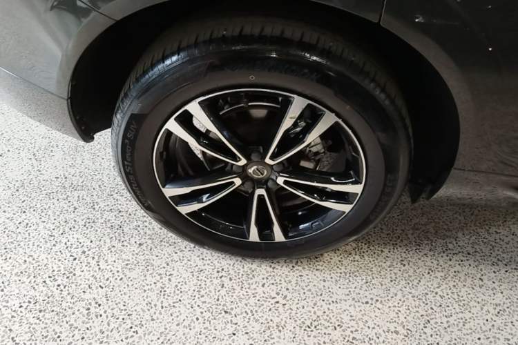 Used Volvo XC60 2019 T5 4x4 Zhiyuan Edition China VI Standard Exterior 5