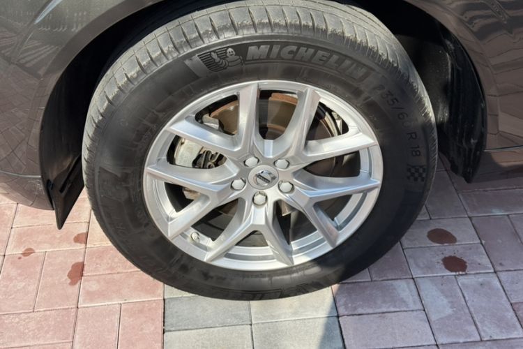 Used Volvo XC60 2019 T5 4x4 Smart Edition China VI Standard Exterior 9