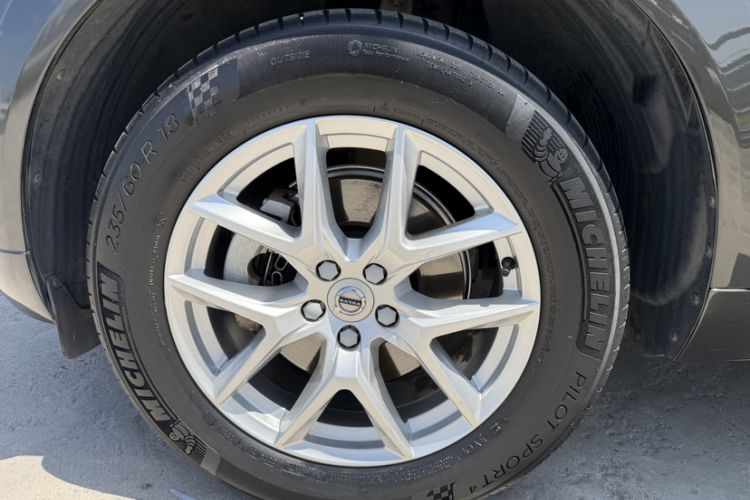 Used Volvo XC60 2019 T5 4x4 Smart Edition China VI Standard Exterior 9
