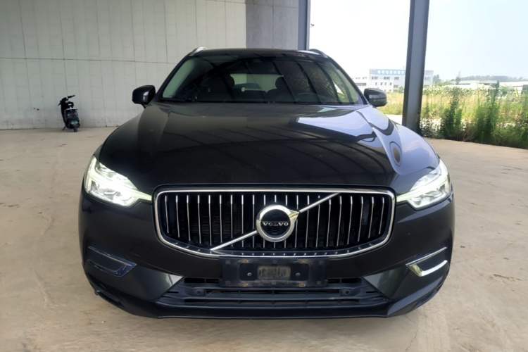 Used Volvo XC60 2019 T5 4x4 Smart Edition China VI Standard Front