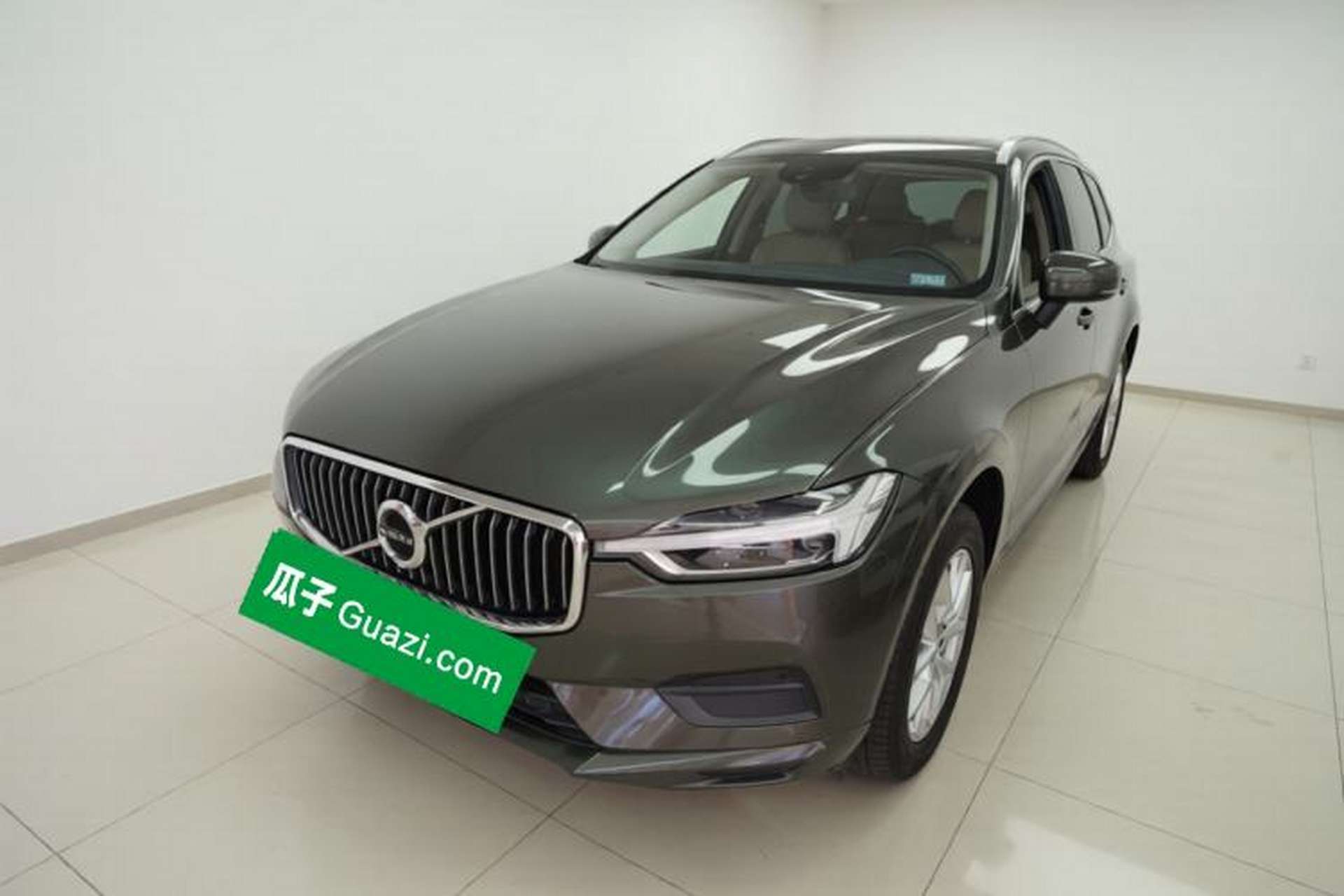 Used Volvo XC60 2019 T5 4x4 Smart Edition China VI Standard Front Left 45 Deg