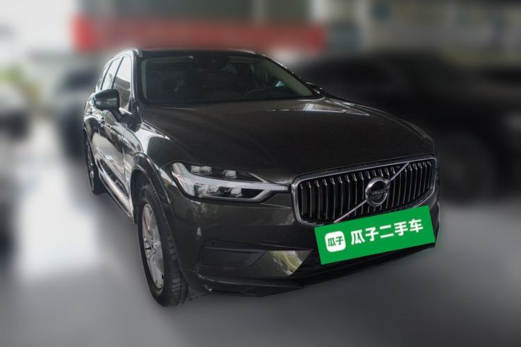 Used Volvo XC60 2019 T5 4x4 Smart Edition China VI Standard Front Right 45 Deg