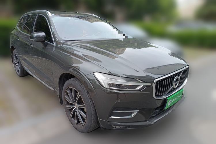 Used Volvo XC60 2019 T5 4x4 Zhiya Luxury Edition China V Standard Front Right 45 Deg