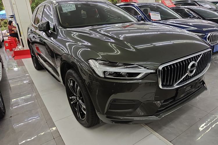 Used Volvo XC60 2019 T5 4x4 Smart Edition China V Standard Front Right 45 Deg