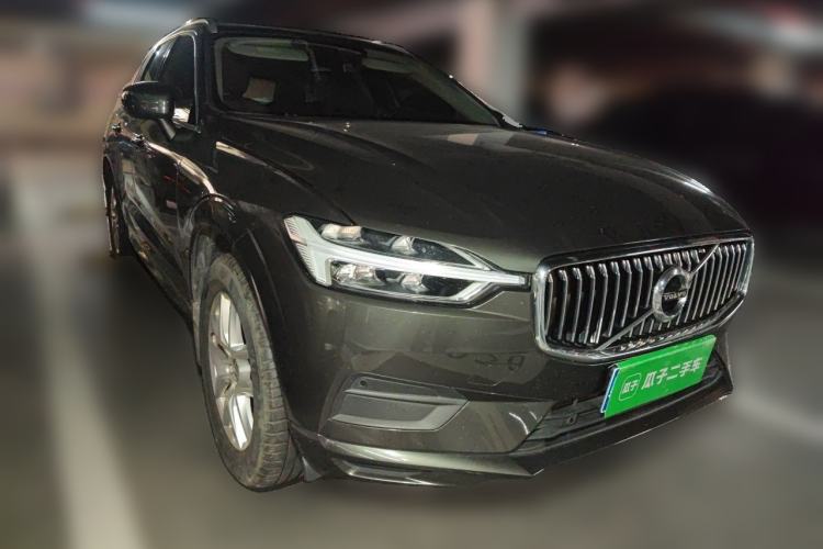 Used Volvo XC60 2019 T5 4x4 Smart Edition China V Standard Front Right 45 Deg