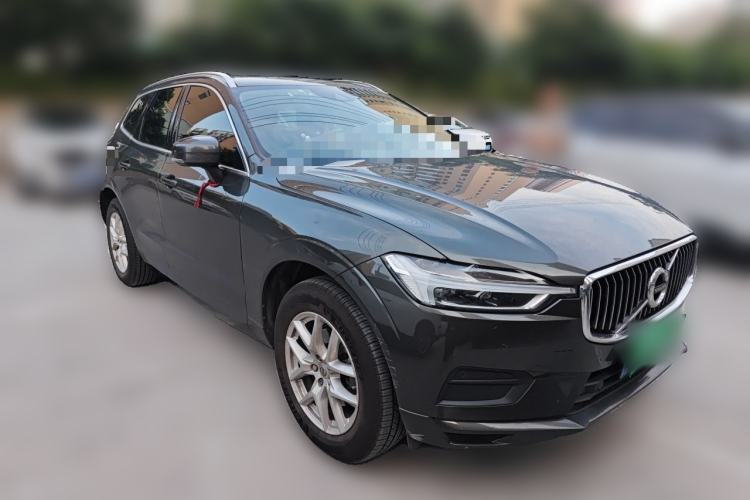 Used Volvo XC60 2019 T5 4x4 Smart Edition China VI Standard Front Right 45 Deg