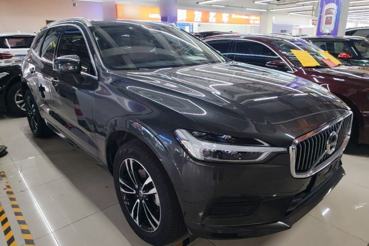 Used Volvo XC60 2019 T5 4x4 Zhiyuan Edition China VI Standard Front Right 45 Deg