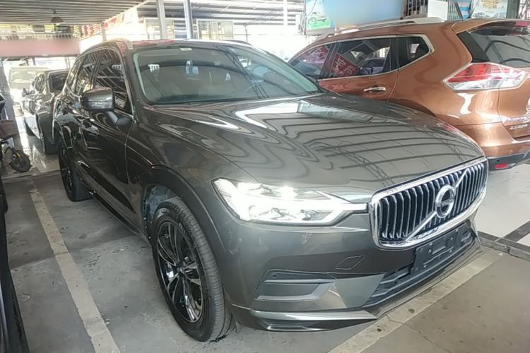 Used Volvo XC60 2019 T5 4x4 Zhiyuan Edition China VI Standard Front Right 45 Deg