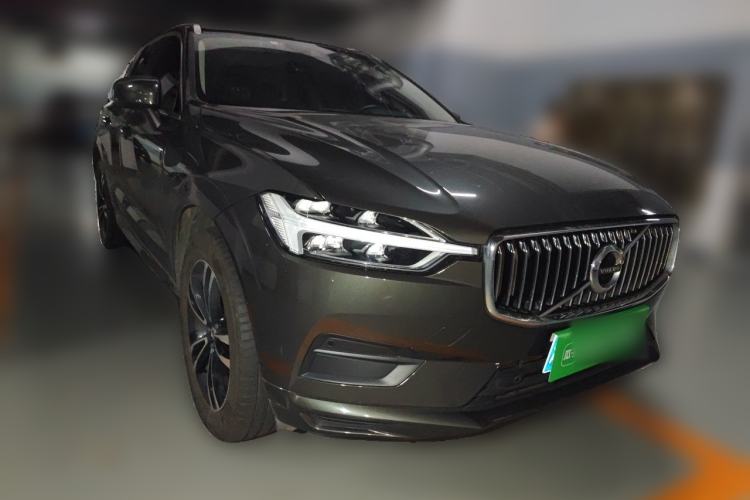 Used Volvo XC60 2019 T5 4x4 Smart Edition China V Standard Front Right 45 Deg