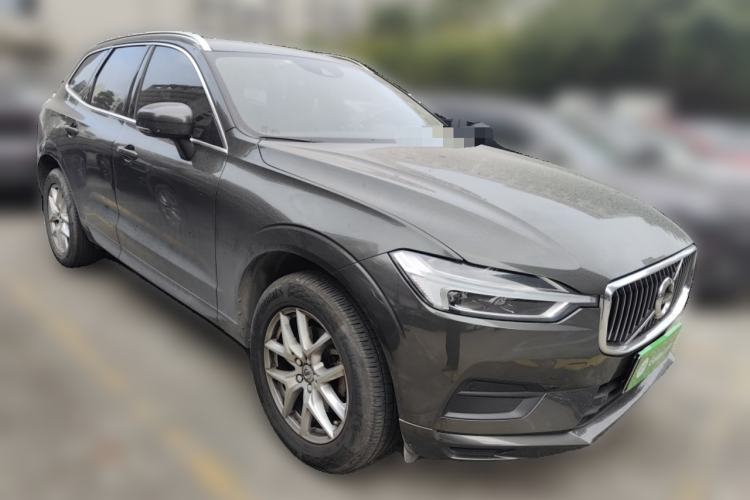 Used Volvo XC60 2019 T5 4x4 Smart Edition China VI Standard Front Right 45 Deg