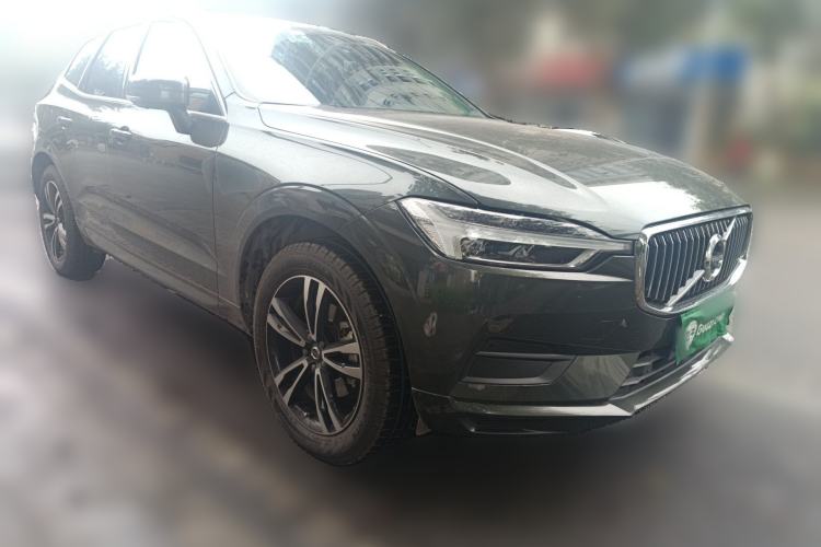 Used Volvo XC60 2019 T5 4x4 Smart Edition China V Standard Front Right 45 Deg