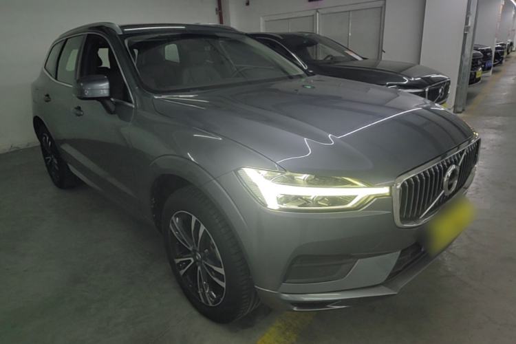 Used Volvo XC60 2019 T5 4x4 Zhiyuan Edition China VI Standard Front Right 45 Deg