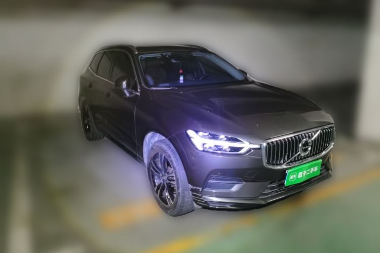 Used Volvo XC60 2019 T5 4x4 Smart Edition China V Standard Front Right 45 Deg