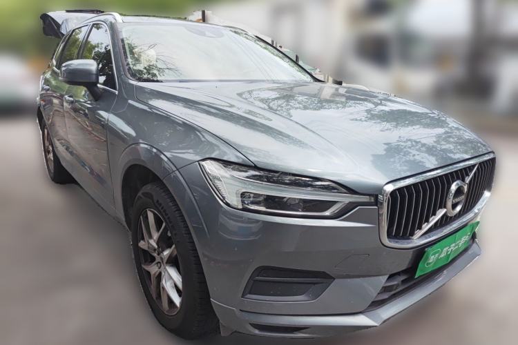 Used Volvo XC60 2019 T5 4x4 Smart Edition China V Standard Front Right 45 Deg
