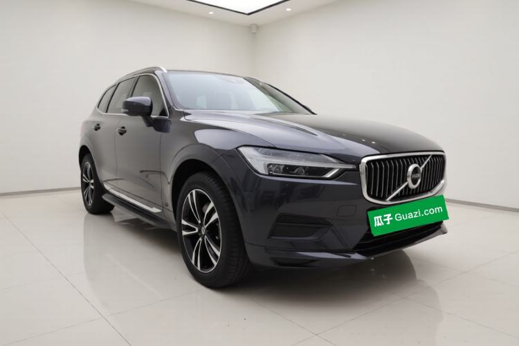 Used Volvo XC60 2019 T5 4x4 Zhiyuan Edition China VI Standard Front Right 45 Deg