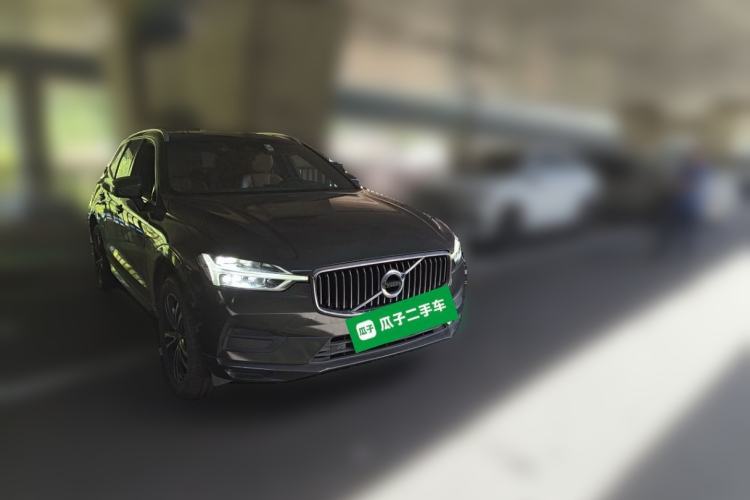 Used Volvo XC60 2019 T5 4x4 Smart Edition China V Standard Front Right 45 Deg