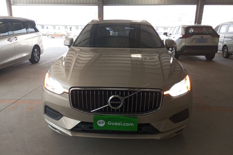 Used Volvo XC60 2019 T5 4x4 Smart Edition China VI Standard Front