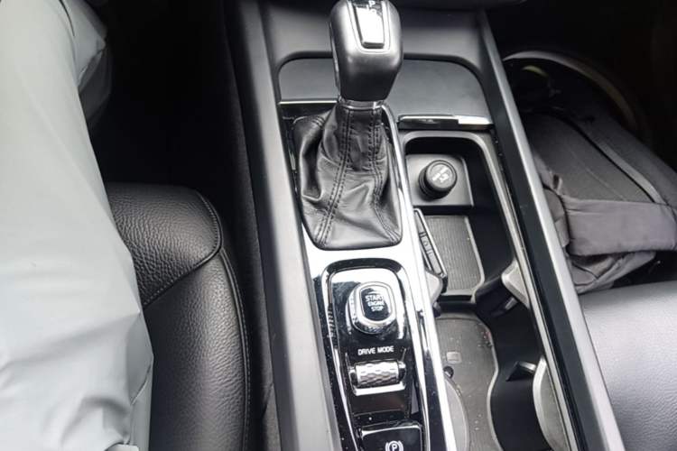 Used Volvo XC60 2019 T5 4x4 Smart Edition China V Standard Gear Lever