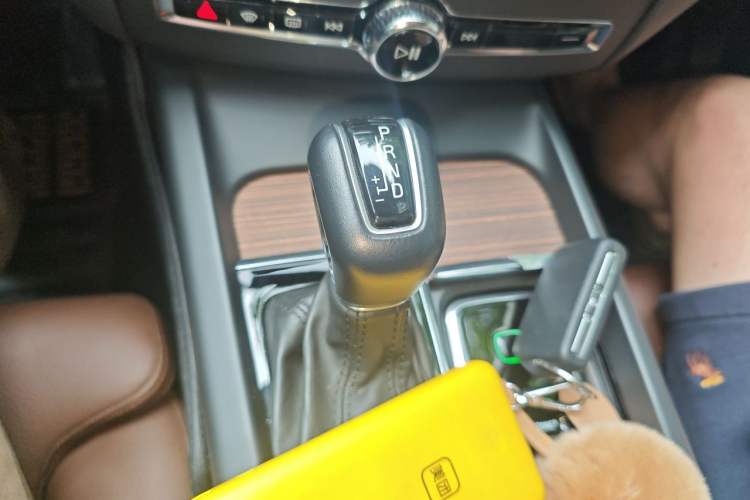 Used Volvo XC60 2019 T5 4x4 Zhiya Luxury Edition China V Standard Gear Lever