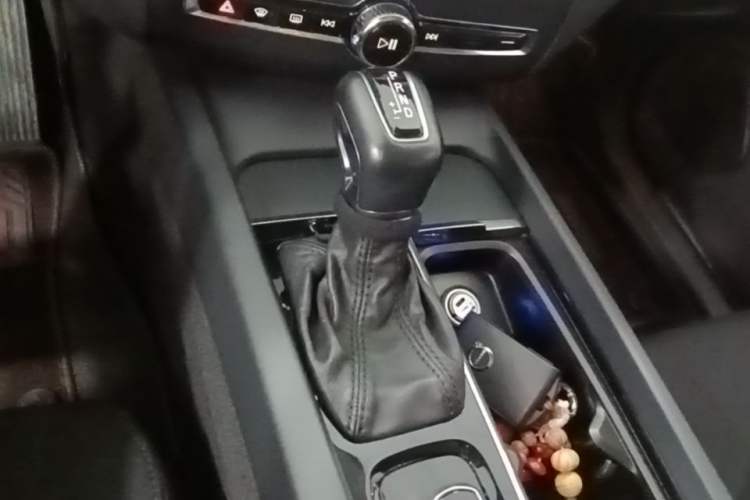 Used Volvo XC60 2019 T4 Zhiyi Edition China VI Gear Lever